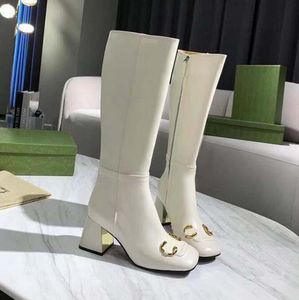 العلامة التجارية الإيطالية أحذية المرأة عالية الكعب الفاخرة سحاب الذهب الإبزيم الأسود والأبيض منقوشة Deerskin الجلود Joker Martin Boots for Home Leisure في Winterr