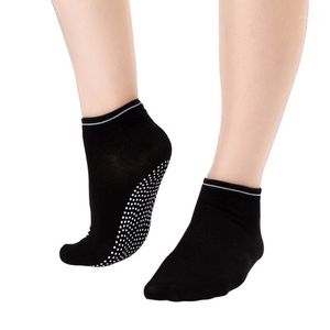 Wholesale-Women's Fitness Pilates Socksカラフルな非スリップマッサージTOE耐久性のあるダンスアンクルグリップエクササイズ印刷された文字S4