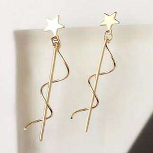 Stud Fashion Steampunk Star Spiral Bending Long Stick oorbellen voor dames vorm Tassel Earring Sieraden Groothandel Bijoux Gift Stud