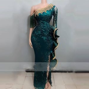 Hunter Green Aso Ebi Abiti da sera a sirena Spacco laterale Una spalla Increspature Perline Plus Size Abito da ballo Abito da festa africano