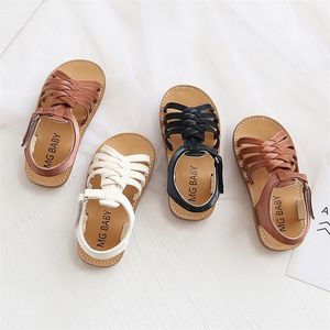 Vävda sandaler för barn Sommarmode Pojkar Fritidsskor Öppen tå Mjuka små flickor Strandskor för småbarn Baby 220524