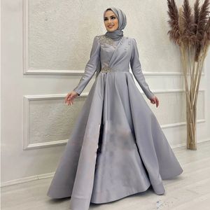 Hijab 회교도 이브닝 드레스 높은 칼라 전체 슬리브 새틴 공식 가운 바닥 길이 비드 스팽글 아랍어 두바이 댄스 파티 드레스
