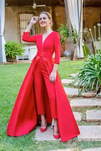 2022 Elegant Red V Neck Jumpsuit Formal Evening Dresses With Detachable Train Prom Gowns Party Wear Pants Suit for Women Custom Made Pageant Dress Vestidos