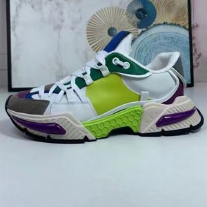 Den nya färgmatchande sneakers casual skor trippel svart vit flerfärg äkta läder röd blå gul fluo tan män kvinnor tränare35--45size skate skor