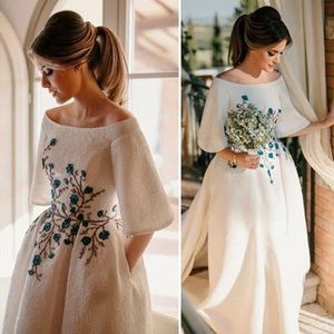 2022 Camo Abiti da sposa ALine Overskirts Garden Country Abiti da sposa Off spalla maniche corte Abiti su misura