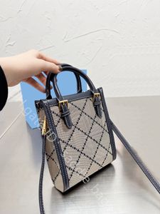 2023 SS Kadın Moda Torbaları Lüks Tasarımcı Çanta Omuz İki sap çanta Crossbody Büyük Alışveriş Kılıfları Çanta Para Çanta Cüzdanları Popüler Çanta Tote