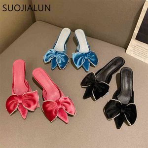 SUOJIALUN New Brand Women Slipper Fashion Crystal Bow-knot Pointed Toe Mules Ladies Thin Low Heels Sandal Shoes Outdoor Slides 220627