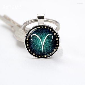 Keychains 12 Constellation Keychain Fashion Glass Cabochon Zodiac Signs Jewelry Men for Women Bags Charms födelsedagspresenter Miri22