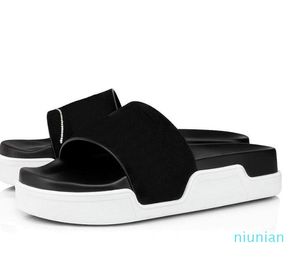 Stilista di moda Sandali di lusso Borchie con borchie Infradito Uomo Donna Pantofole Piattaforma esterna Pantofola Scarpe casual