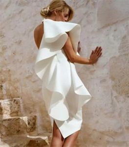 Sexy Arabic High Neck White Cocktail Dresses Slit Knee Length 2022 Fashion Ruffles Sheath Evening Prom Gowns Short Pretty Woman Pa215c