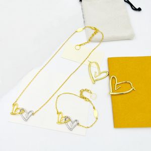 Europe America Fashion Fall in Love Necklace Bracelet Earrings Lady Women Gold Silver-colour Hardware Engraved Hollow Out V Initials Double Heart Charm Jewelry Sets