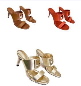 Gli ultimi sandali popolari strato superiore in pelle bovina fondo robusto moda F scatola cintura pantofola 35-43