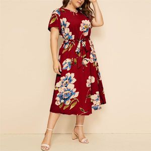 Plus Size Kleider Blumen für Frauen 2022 Sommerkleid Rundhals Kurzarm Lose Taille Midi Chiffon Prom Elegant Casual 5XLPlus