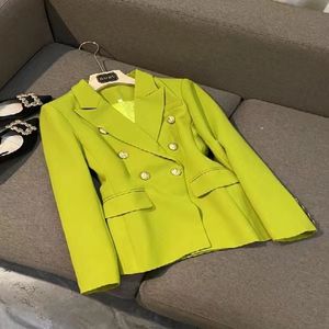 B688 Womens Suits Blazers Tide Marka Yüksek kaliteli retro moda tasarımcısı saf renk serisi elbise ceket aslan çift göğüslü ince artı boyutu kadın giyim