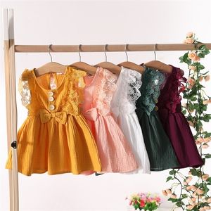 Yaz Doğan Bebek Kız Pamuk Keten Kolsuz Elbise Moda Dantel Kenarlı Rahat Sundress Yay Giysileri 220426