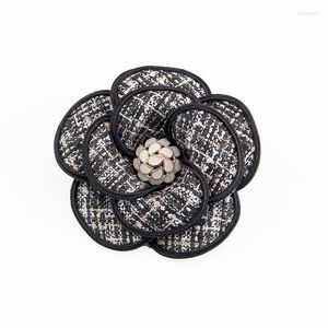 Pins Broscher High-end Vintage Tyg Camellia Blomma För Kvinnor Mode Kostym Cardigan Lapel Corsage Badge Smycken Presenter Seau22