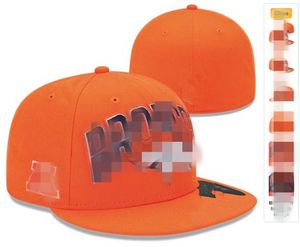 2022 Męskie baseball dopasowane czapki moda Hip Hop Football Sport On Field Pełna zamknięta konstrukcja Caps Fan's Mix Size 7-8 Caps H8
