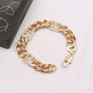 11Style Luxury Design Bangles Brand Letter Bracelet Chain Women 18K Gold Plated Crysatl Rhinestone Pearl Wristband Link Chain Couple Gifts Jewerlry Accessories