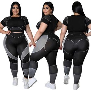Plus grande taille de vêtements pour femmes de survêtement sport nombril révélant un costume de yoga serré 2022 xl-5xl