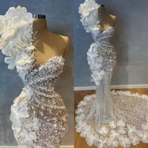 2022 Designer-Abendkleider im Meerjungfrau-Stil, einschulterig, glitzernde Pailletten, handgefertigte Blumen, formelle Anlässe, Abschlussball, Partykleid, nach Maß, Übergröße