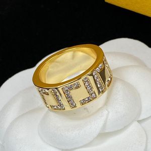 Mężczyzna pierścionek projektant diamenty pierścionki biżuteria dla kobiet Unisex diamenty złota moda f pierścień kobiety Party akcesoria zaręczynowe 2205123D
