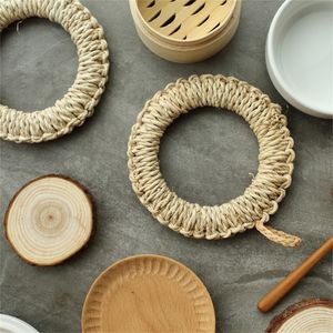 Japan Style Straw Woven Pot Holder Creative Hollow Heat Resistance Mats Eco Natural Round Cup Coasters Placemats Tableware T200415