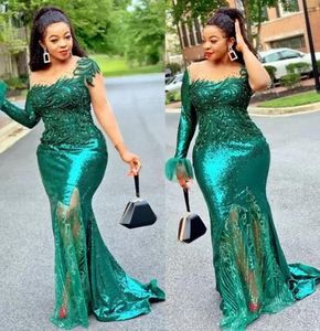 2022 Plus Size Arabic Aso Ebi Green Mermaid Sequined Prom Dresses Lace Beaded Sheer Neck Evening Formal Party Second Reception Bridesmaid Gowns Dress B0603G08