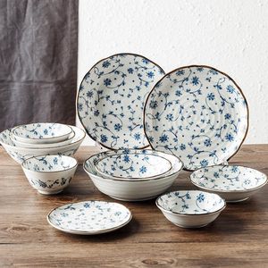 Servis uppsättningar Grass Series Ceramic Table Boar Japanese Style Ris Bowl Dinner Plate Soup maträtt Set Bone China SetDinnerware