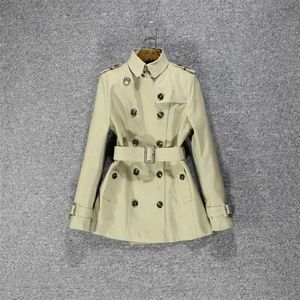 The 2020 spring collection will feature a new trench coat for women T200805