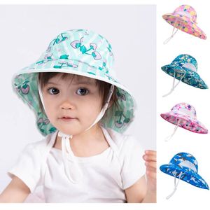 Berets Summer Hat Protection Dziecięcy Dziewczyna Sun Beach Wide Brim z smyczkami maluchami UPF50 Outdoor Accessory Capmerets
