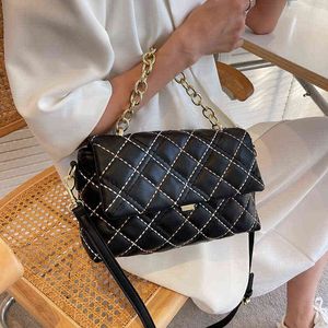 Liten Pu Leather Flap Crossbody Sling Bag For Women Luxury Brand Design Handväska Fashion Chain Quilted Shoulder Bag 8234 220510