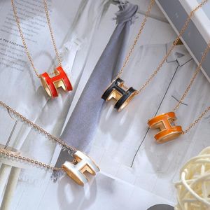 Titanium H Letter Necklace karat Gold Rose Gold Clavicle Chain Necklaces For Woman Outdoor Party Wedding Jewelry Opp Bag Packaging