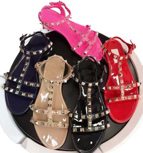 Женские летние пляжные тапочки Роскошная дизайнерская обувь с заклепками и бантом на плоской подошве Сандалии с заклепками 35-40