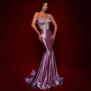 vintage Beads Satin Mermaid Prom Dresses Spaghetti Strap Evening Dress Crystal Sequined Formal Party Gown Dubai Women