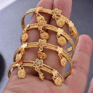 Bangle 4pcs/lot Gold Color For Girls/Baby/Kids Charm Gypsophila Bracelet Bells Flower Jewelry Child Christmas Gifts CuffBangle