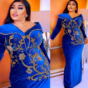 2022 Plus Size Arabic Aso Ebi Royal Blue Velvet Prom Dresses Beaded Crystals Evening Formal Party Second Reception Birthday Engagement Gowns Dress ZJ121