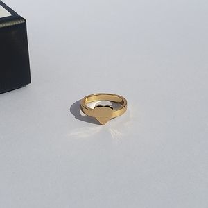 2024 Neue hochwertige Designer-Design-Titan-Bandringe, klassischer Schmuck, Modedesigner-Tiffony-Ring für Frauen, Ringe, Urlaubsgeschenke