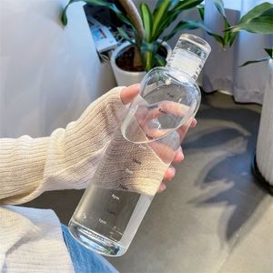 Garrafa de vidro grande capacidade com tampa do marcador de tempo para bebidas de água suco de leite transparente presente de aniversário de copo simples 500 / 700ml 220329