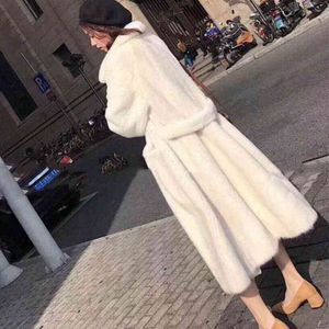 Giacca da donna 2020 moda invernale nuova cintura lunga plus size fascia alta parker caldo colore puro visone bianco nero cappotto T220810