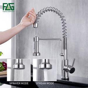 FLG Brushed Nickel Sensor Touch Kitchen Spring Faucet Känslig smart Touch Kitchen Tap Pull Out Spring Kitchen Sense Fauets T200424