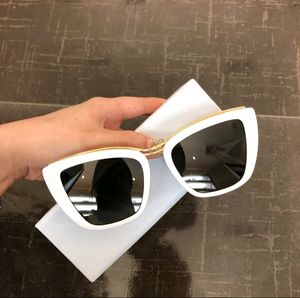 White Gold Cat Eye Sunglasses Dark Grey Lens Women Fashion Sun Shades for Holiday UV Eyewear Summer with Box