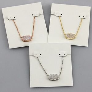 Weiße Drusen-Stein-Ohrring-Halsketten-Set, niedlicher kleiner Schmuck mit Karten, beste Qualität