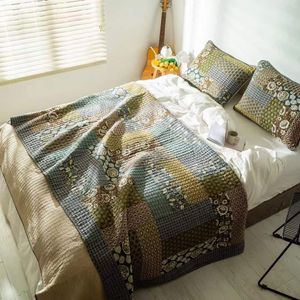 100 Baumwolltop -Wachteln braun gelbe schöne Quilts Sets Heißverkaufs gesteppte dicke Baumwollwatte 3pcs Blech und Kissenbezüge