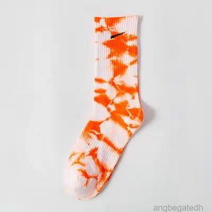 2022 New Tie Dye Socks Women's Long Tube Sports Trend Ins Men's Socks Pure Cotton Couple Middle Tube Hook 4b