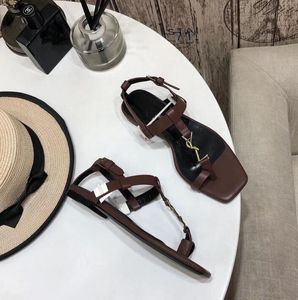 Luxury Designers High Sandals tofflor glider flip-flops gyllene bokstäver slät läder sandal kvinnor skor vit svart med låda US11 röd äkta läder