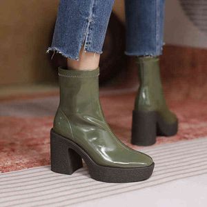 Brand Sapatos Mulher Spring Autumn Autumn Leather Sapatos Mulheres Botas de Tornozelo Alto Plataforma grossa Montagem Botas punk Party Shoes Y220707