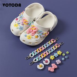 Söt Jelly Croc Charms JIBZ Flower Rosett Spänne Tillbehör Set Märke Designer Sko Charm Mode Skodekorationer Partihandel 220720