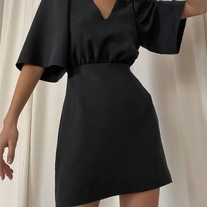 Le donne estive a maniche corte nere di lusso vestono il vestito sexy con scollo a V solido High Street Elegante mini abito da donna Vestido 220418