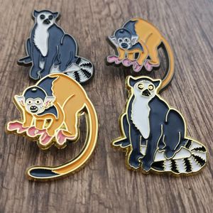 Arts and Crafts European ands American hot-selling animal set brooches High-grade bird broochess Paint badges Butterfly buckle brooches