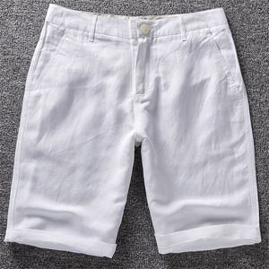 Pantaloncini di lino da uomo estivi da spiaggia in cotone da uomo di marca 2016 nuovi pantaloncini cargo solidi sciolti per il tempo libero selvaggi da uomo corti da uomo casual T200512